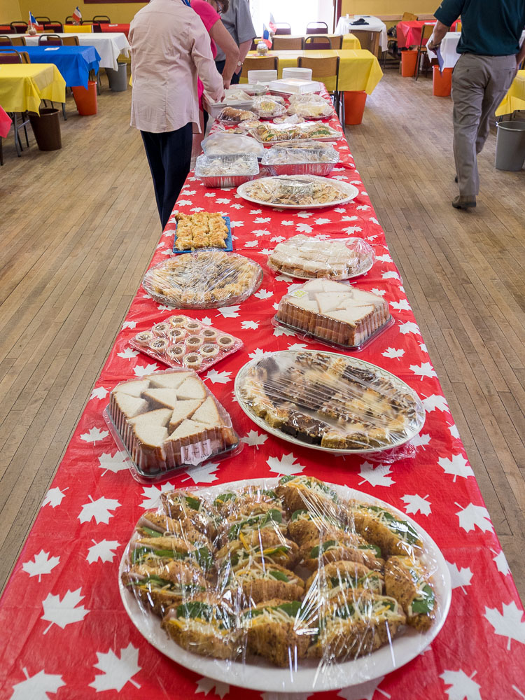 Community Reception/Réception communautaire